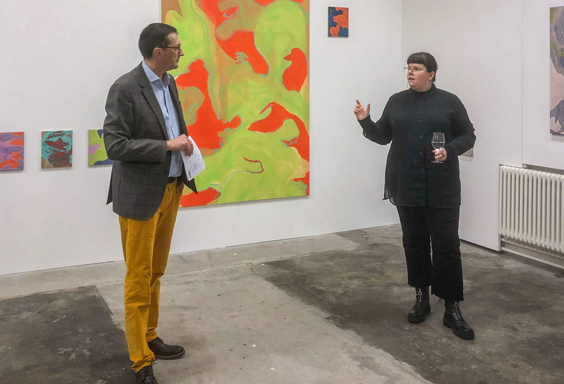 Vernissage: Shannon Zwicker und Kurator Guido Baumgartner