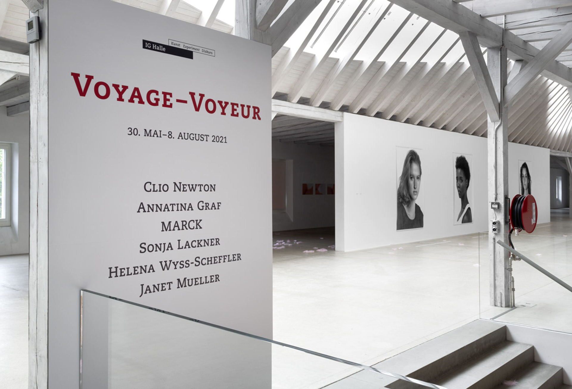 Clio Newton, Kohlezeichnungen